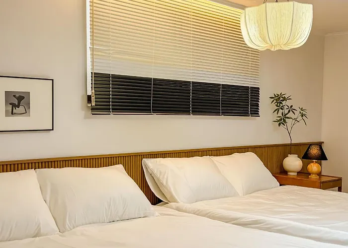 Yeonhui Near Hongdae & Itaewon *
